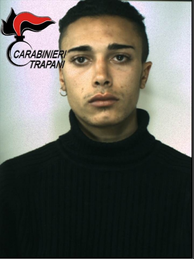 Controlli dei carabinieri a Castelvetrano. Arrestato un giovane censurato